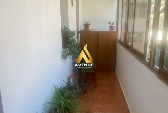 Shtepi me qera Apartament ne Tirane, 1+1, Mobilimi E mobiluar, Pagesa 50,000  Leke.