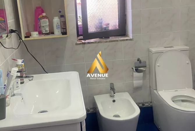 Shtepi me qera Apartament ne Tirane, 1+1, Mobilimi E mobiluar, Pagesa 50,000  Leke.