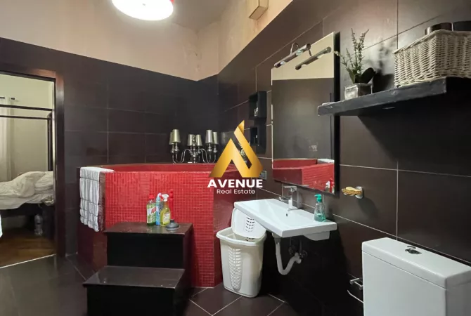 Shtepi me qera Apartament ne Tirane, 2+1, Mobilimi E mobiluar, Pagesa 1,300  Euro.