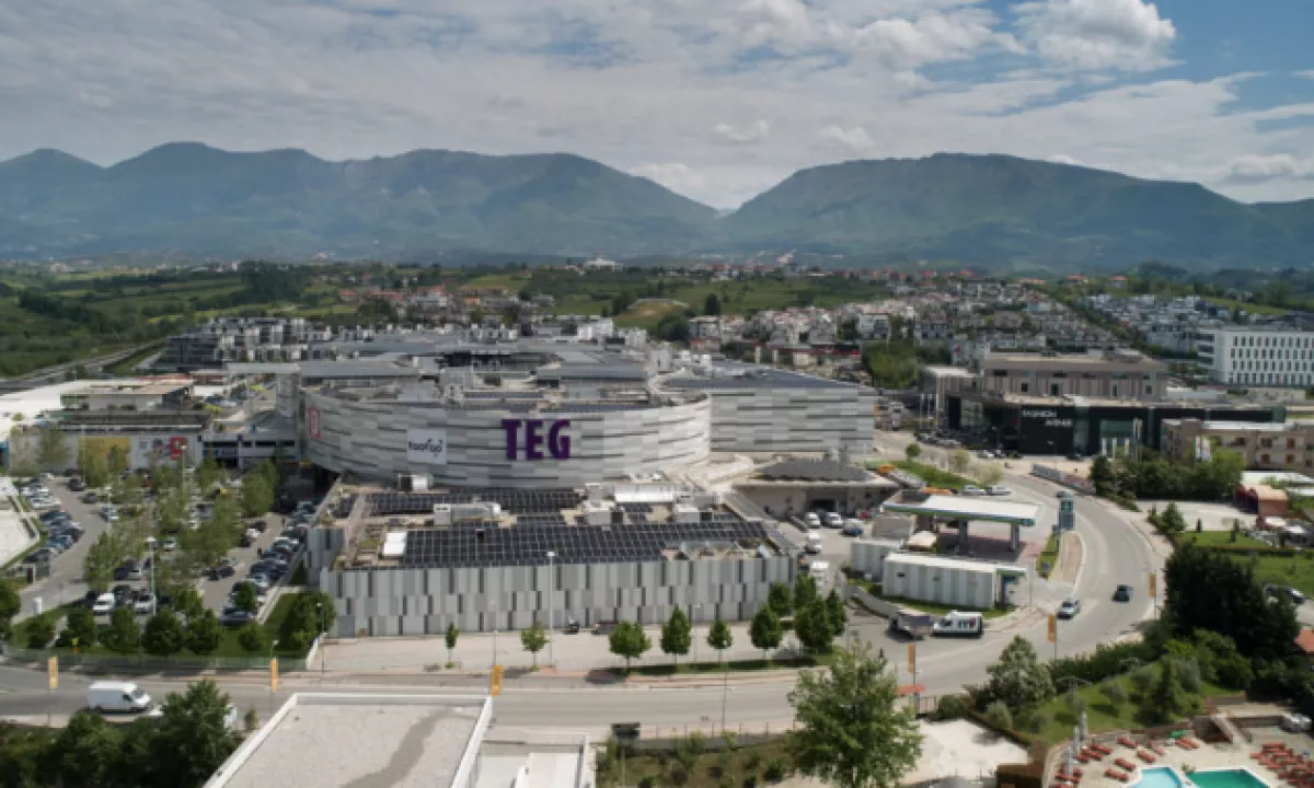 AMBIENT BIZNESI PREMIUM ME QIRA – INVESTIM ELEGANT & KOMFORT ABSOLUT!