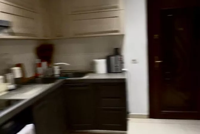 Appartamento in vendita a Tirana 2+1, Arredato