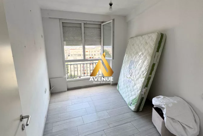Shtepi ne shitje Apartament ne Tirane, 1+1, Mobilimi Pjeserisht e mobiluar, Pagesa 9,135,000  Leke.