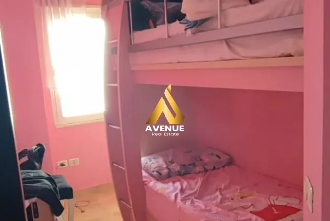 Shtepi me qera Apartament ne Tirane, 2+1, Mobilimi E mobiluar, Pagesa 450  Euro.