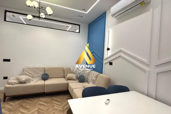 Appartamento in affitto a Tirana 2+1, Arredato