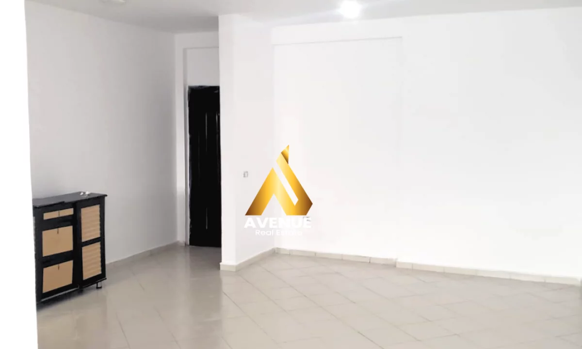 Shtepi me qera Apartament ne Tirane, 2+1, Mobilimi Bosh, pa mobiluar, Pagesa 30,000  Leke.