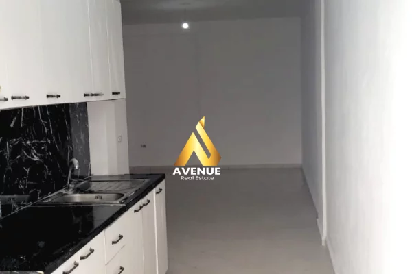 Shtepi me qera Apartament ne Tirane, 2+1, Mobilimi Bosh, pa mobiluar, Pagesa 30,000  Leke.