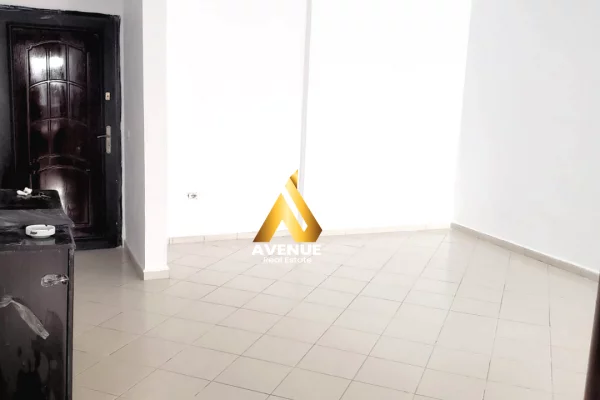 Shtepi me qera Apartament ne Tirane, 2+1, Mobilimi Bosh, pa mobiluar, Pagesa 30,000  Leke.