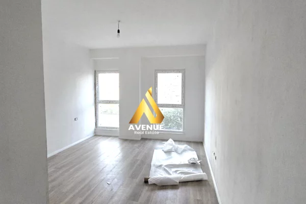 Shtepi ne shitje Apartament ne Tirane, 1+1, Mobilimi Bosh, pa mobiluar, Pagesa 126,000  Euro.