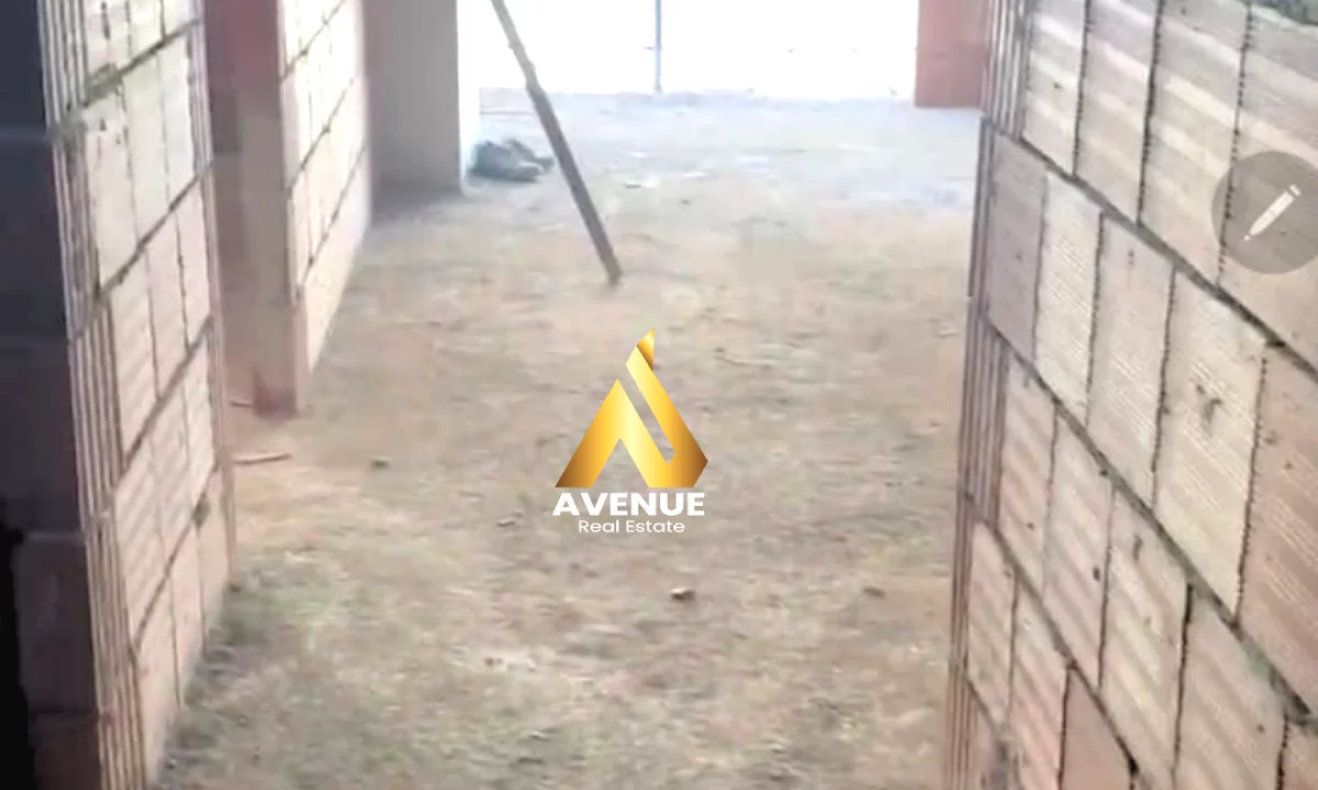 Shtepi ne shitje Apartament ne Tirane, 1+1, Mobilimi Bosh, pa mobiluar, Pagesa 112,600  Euro.