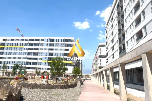 Shtepi ne shitje Apartament ne Tirane, 2+1, Mobilimi Bosh, pa mobiluar, Pagesa 120,000  Euro.