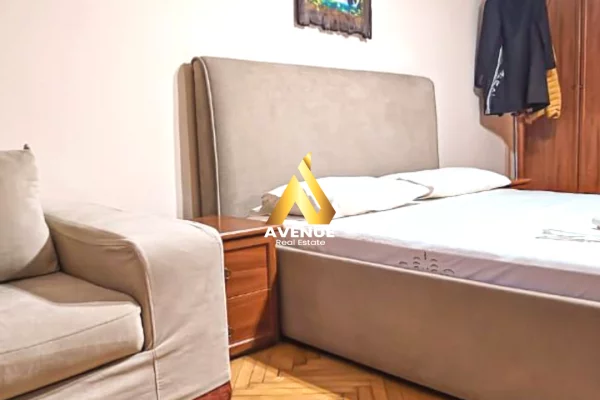 Shtepi me qera Apartament ne Tirane, 2+1, Mobilimi E mobiluar, Pagesa 70,000  Leke.