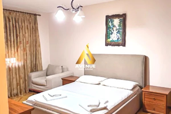 Shtepi me qera Apartament ne Tirane, 2+1, Mobilimi E mobiluar, Pagesa 70,000  Leke.