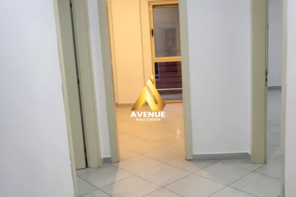 Shtepi me qera Apartament ne Tirane, 2+1, Mobilimi Bosh, pa mobiluar, Pagesa 650  Euro.