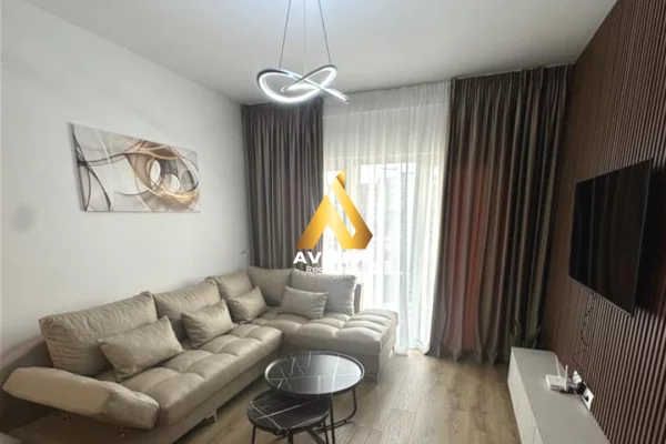 Shtepi me qera Apartament ne Tirane, 2+1, Mobilimi E mobiluar, Pagesa 900  Euro.