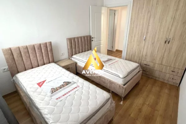 Shtepi me qera Apartament ne Tirane, 2+1, Mobilimi E mobiluar, Pagesa 400  Euro.