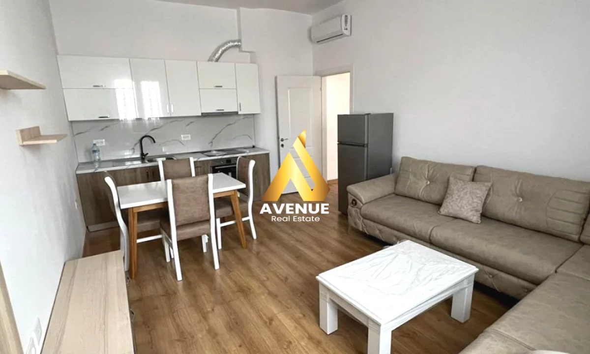 Shtepi me qera Apartament ne Tirane, 2+1, Mobilimi E mobiluar, Pagesa 400  Euro.
