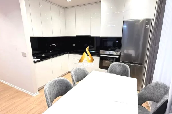 Shtepi me qera Apartament ne Tirane, 2+1, Mobilimi E mobiluar, Pagesa 1,250  Euro.