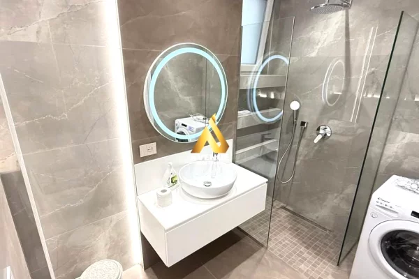 Shtepi me qera Apartament ne Tirane, 2+1, Mobilimi E mobiluar, Pagesa 1,250  Euro.