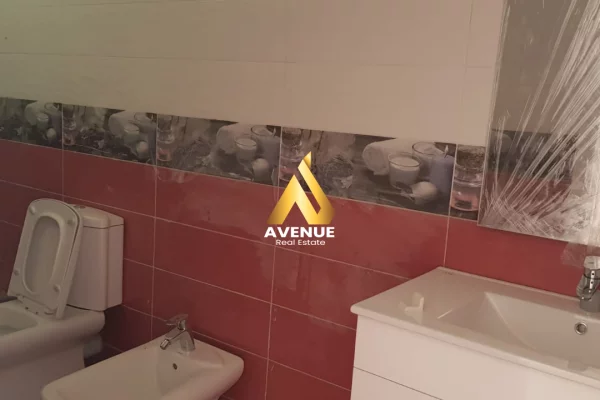 Appartamento in vendita a Tirana 3+1, SemiArredato