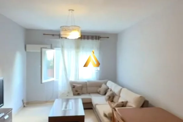 Shtepi me qera Apartament ne Tirane, 2+1, Mobilimi E mobiluar, Pagesa 70,000  Leke.