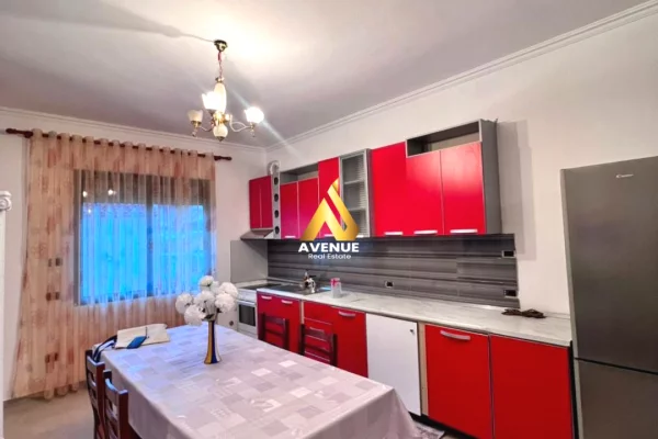 Shtepi me qera Shtepi Private ne Tirane, 2+1, Mobilimi E mobiluar, Pagesa 52,000  Leke.