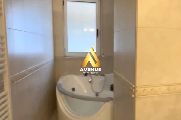 Shtepi me qera Apartament ne Tirane, 2+1, Mobilimi E mobiluar, Pagesa 80,000  Leke.