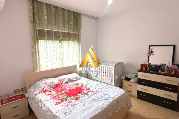 Shtepi me qera Shtepi Private ne Tirane, 2+1, Mobilimi E mobiluar, Pagesa 450  Euro.