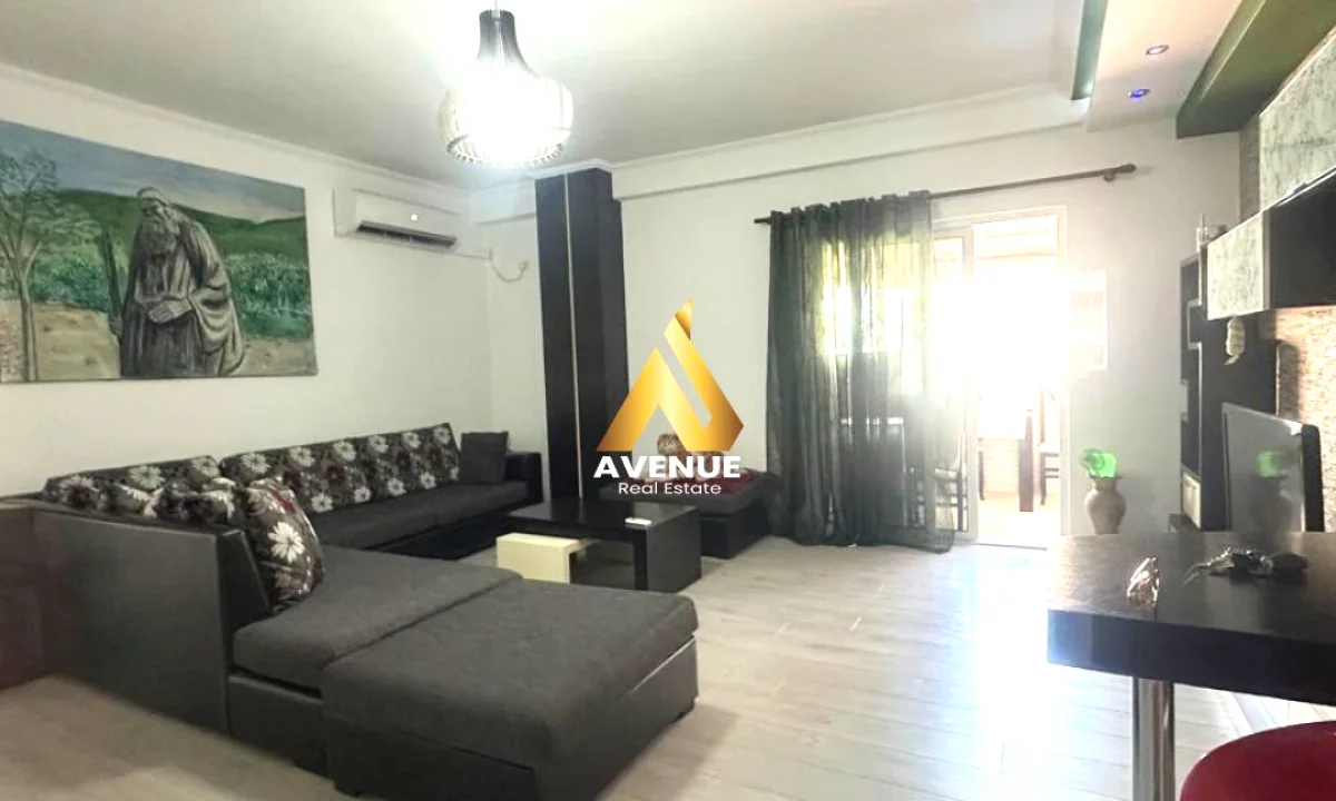 Shtepi ne shitje Apartament ne Tirane, 2+1, Mobilimi E mobiluar, Pagesa 186,000  Euro.