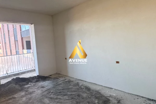 Shtepi ne shitje Apartament ne Tirane, 2+1, Mobilimi Bosh, pa mobiluar, Pagesa 80,500  Euro.