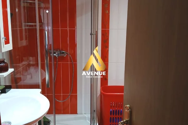 Shtepi me qera Apartament ne Tirane, 2+1, Mobilimi E mobiluar, Pagesa 700  Euro.