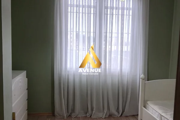 Shtepi me qera Apartament ne Tirane, 2+1, Mobilimi E mobiluar, Pagesa 700  Euro.