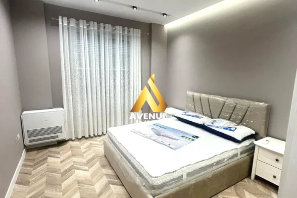 Appartamento in vendita a Tirana 2+1, Arredato