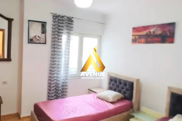Shtepi me qera Apartament ne Tirane, 2+1, Mobilimi E mobiluar, Pagesa 700  Euro.
