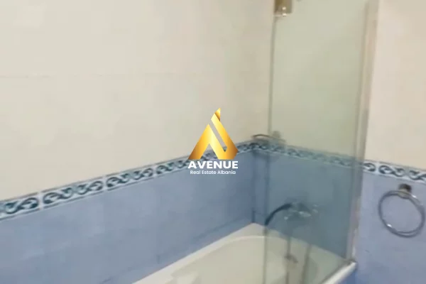 Shtepi me qera Apartament ne Tirane, 2+1, Mobilimi E mobiluar, Pagesa 700  Euro.