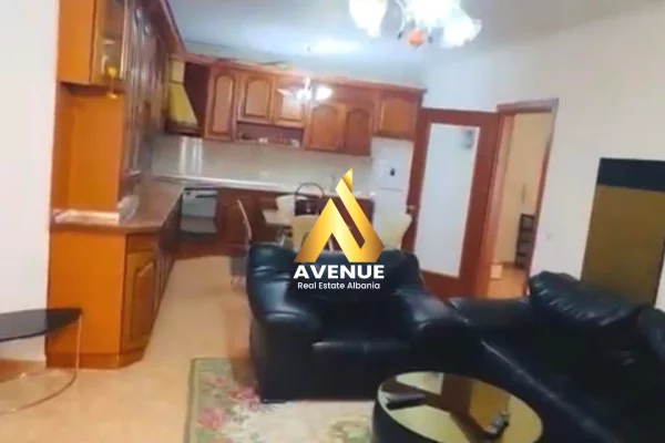 Shtepi me qera Apartament ne Tirane, 2+1, Mobilimi E mobiluar, Pagesa 700  Euro.