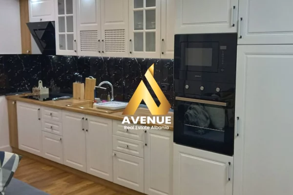 Shtepi me qera Apartament ne Tirane, 1+1, Mobilimi E mobiluar, Pagesa 75,000  Leke.