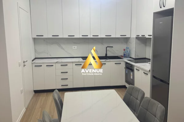 Appartamento in affitto a Tirana 1+1, Arredato