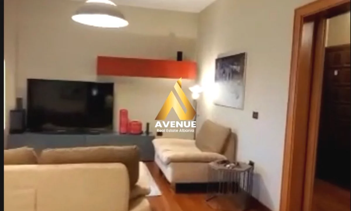 Shtepi me qera Apartament ne Tirane, 3+1, Mobilimi E mobiluar, Pagesa 1,600  Euro.