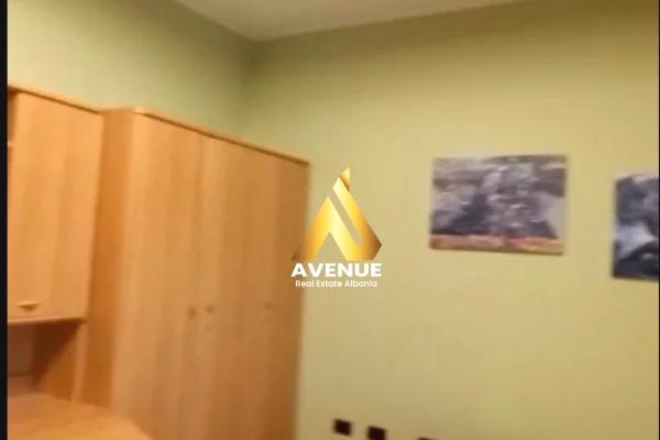 Shtepi me qera Apartament ne Tirane, 3+1, Mobilimi E mobiluar, Pagesa 1,600  Euro.