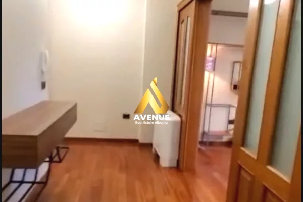 Shtepi me qera Apartament ne Tirane, 3+1, Mobilimi E mobiluar, Pagesa 1,600  Euro.