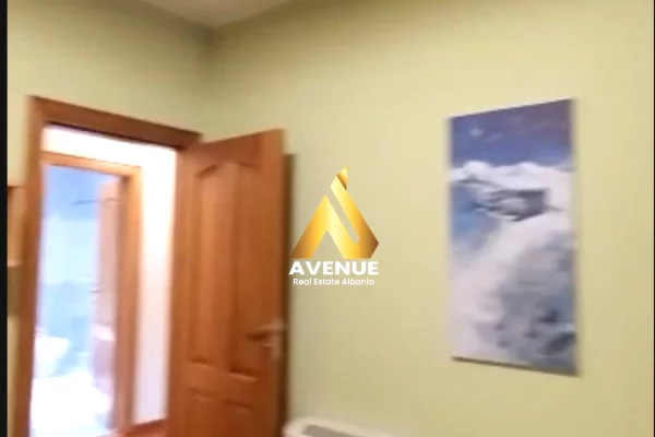 Shtepi me qera Apartament ne Tirane, 3+1, Mobilimi E mobiluar, Pagesa 1,600  Euro.