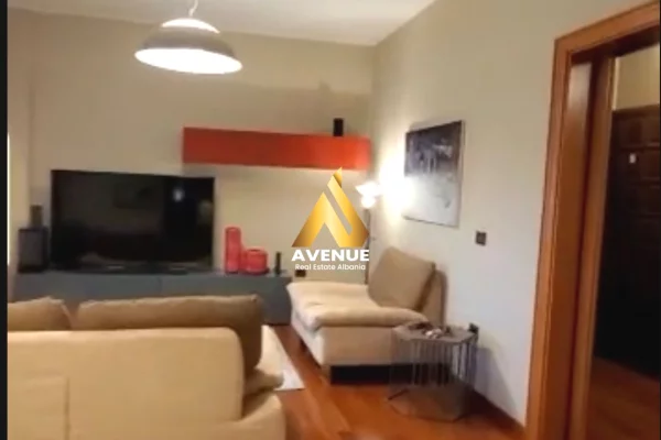 Shtepi me qera 3+1 ne Tirane - 1,600 Euro