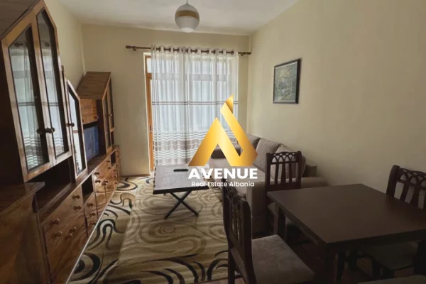 Shtepi me qera Apartament ne Tirane, 1+1, Mobilimi E mobiluar, Pagesa 500  Euro.