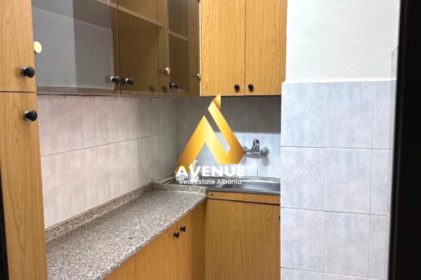 Shtepi me qera Apartament ne Tirane, 1+1, Mobilimi E mobiluar, Pagesa 500  Euro.