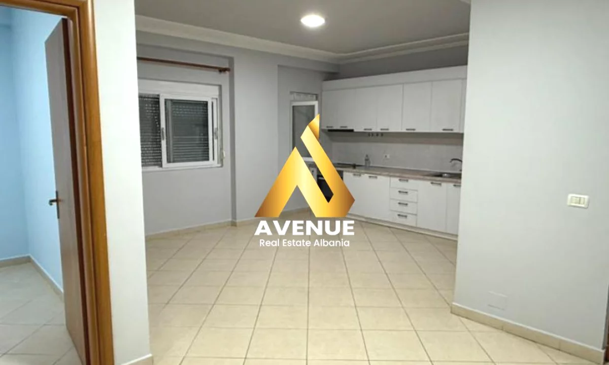 Shtepi me qera Apartament ne Tirane, 2+1, Mobilimi Pjeserisht e mobiluar, Pagesa 50,000  Leke.