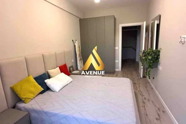 Shtepi ne shitje Duplex(shtepi me 2 kate) ne Tirane, 3+1, Mobilimi E mobiluar, Pagesa 299,900  Euro.