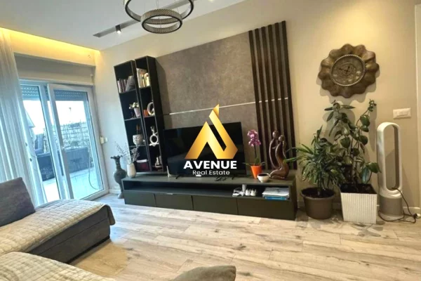 Shtepi ne shitje Duplex(shtepi me 2 kate) ne Tirane, 3+1, Mobilimi E mobiluar, Pagesa 299,900  Euro.