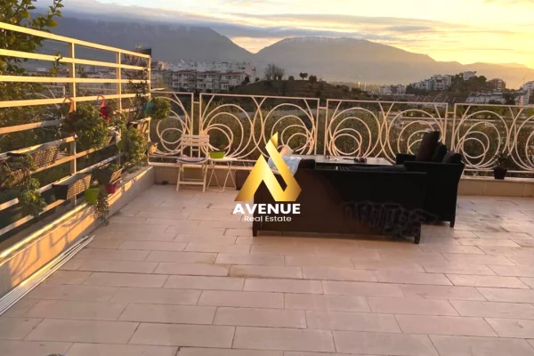 Shtepi ne shitje Duplex(shtepi me 2 kate) ne Tirane, 3+1, Mobilimi E mobiluar, Pagesa 299,900  Euro.