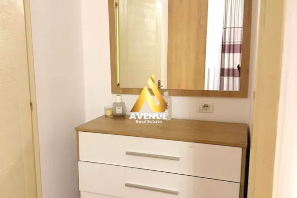 Shtepi me qera Apartament ne Tirane, 2+1, Mobilimi E mobiluar, Pagesa 600  Euro.