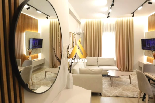 Appartamento in affitto a Tirana 2+1, Arredato